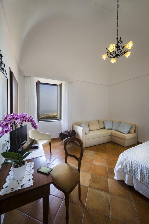Agriturismo Antico Casale Colli Di San Pietro Piano di Sorrento Exterior photo