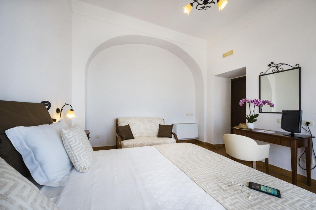Agriturismo Antico Casale Colli Di San Pietro Piano di Sorrento Exterior photo